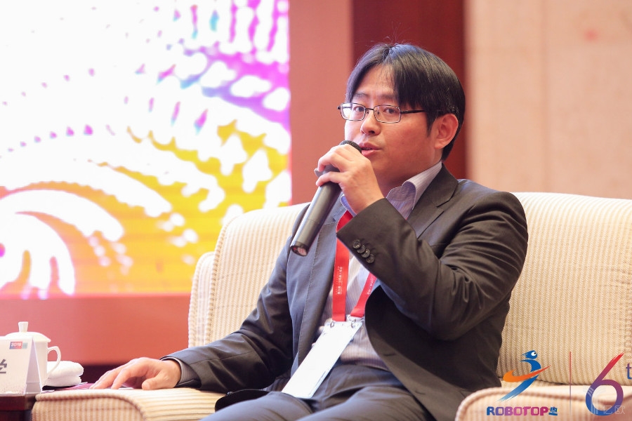 广东博智林机器人智能技术研究院常务副院长梁衍学 广东博智林机器人智能技术研究院常务副院长梁衍学